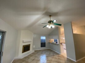 20074 S Navaho Trail in Katy, TX - Building Photo