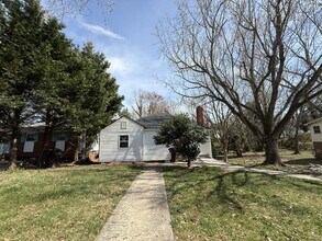 1010 Tabor St in High Point, NC - Building Photo - Building Photo