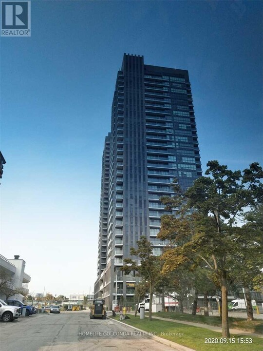 2-802 Sonic Way in Toronto, ON - Building Photo