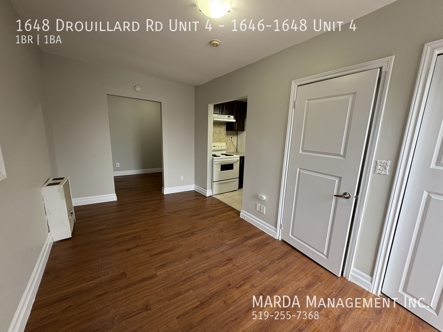1648 Drouillard Rd in Windsor, ON - Building Photo