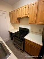 1610 Massachusetts Ave, Unit 1 in Cambridge, MA - Building Photo
