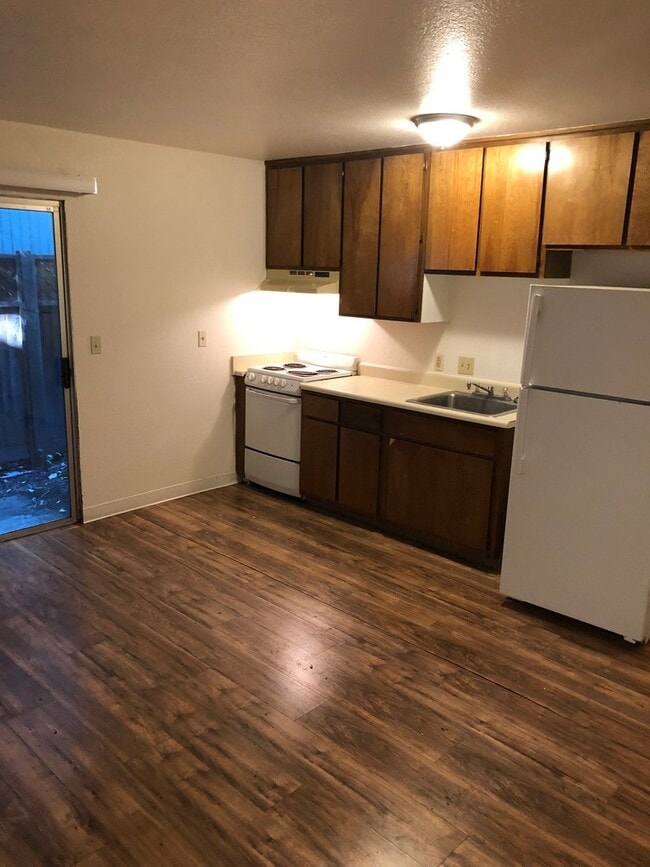 14th Street in Sacramento, CA - Building Photo - Building Photo