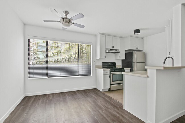 117 Pacific St in Santa Monica, CA - Building Photo - Building Photo