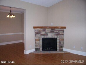3321 Ellsworth Dr in Greenville, NC - Foto de edificio - Building Photo