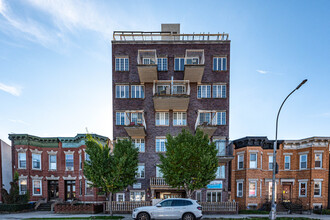4109 18th Ave in Brooklyn, NY - Foto de edificio - Building Photo