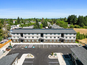 Fisher Park Apartments in Salem, OR - Building Photo - Building Photo