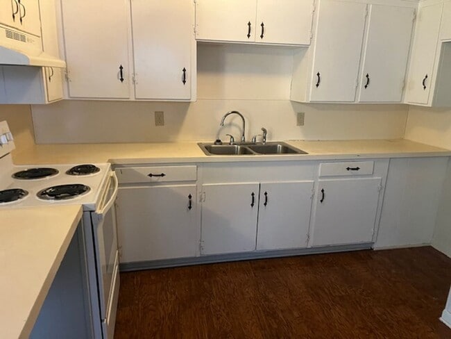 616 Jeanette St in Gladewater, TX - Building Photo - Building Photo