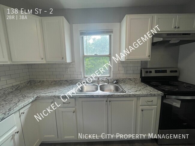 138 Elm St in Lockport, NY - Building Photo - Building Photo