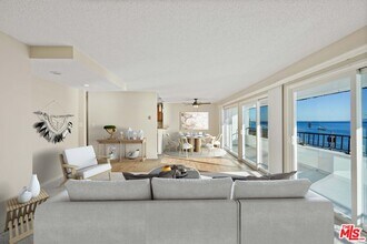 18000 Coastline Dr in Malibu, CA - Building Photo - Building Photo