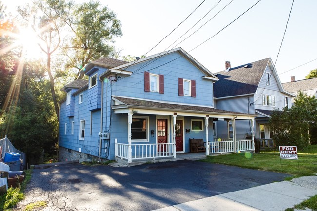 20 School St, Unit 18 in Lancaster, NY - Building Photo - Building Photo