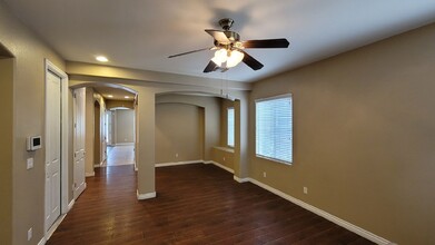 37 Delighted Ave in North Las Vegas, NV - Building Photo - Building Photo