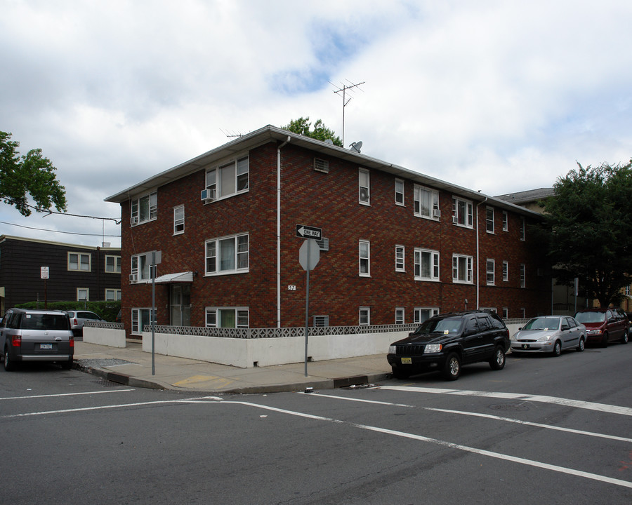 57 Van Buren St in Newark, NJ - Building Photo