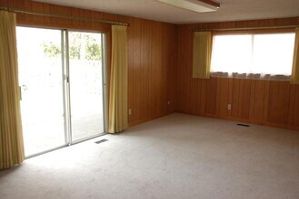550 NW Witham Dr in Corvallis, OR - Building Photo - Building Photo