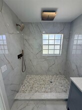 3380 NW 78th Ave in Margate, FL - Foto de edificio - Building Photo