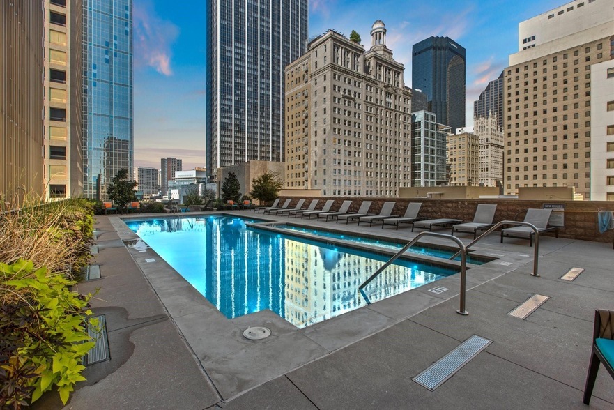 1200 Main St, Unit 508 in Dallas, TX - Building Photo