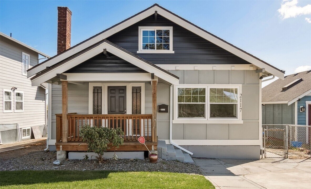 2117 S I St in Tacoma, WA - Building Photo