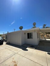 22650 Roundup Way in Apple Valley, CA - Building Photo - Building Photo