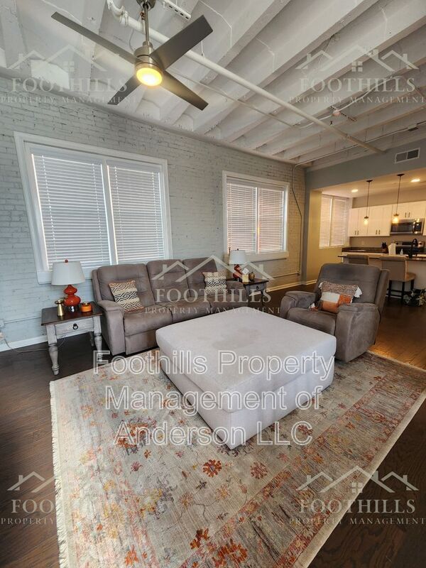 214 N Main St in Anderson, SC - Building Photo - Building Photo