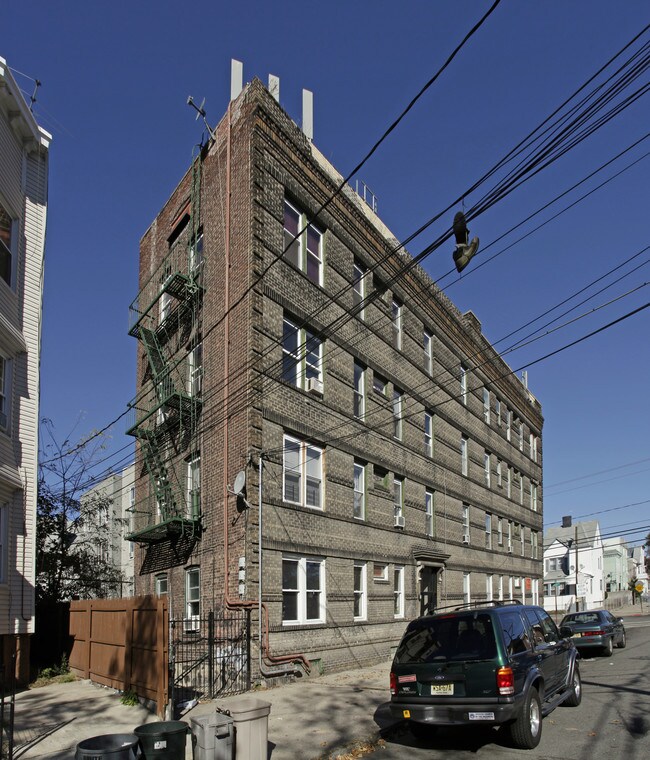 171 Delaware Ave in Jersey City, NJ - Building Photo - Building Photo