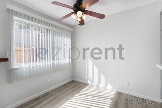 2804 Norcade Cir in Sacramento, CA - Building Photo - Building Photo