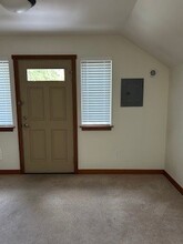 6142 Lynwood Center Rd NE, Unit Apartment on Bainbridge in Bainbridge Island, WA - Building Photo - Building Photo