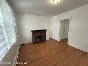 417 Willow St in Scranton, PA - Building Photo - Building Photo