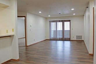 Main Square Apartments in Sioux Falls, SD - Building Photo - Building Photo