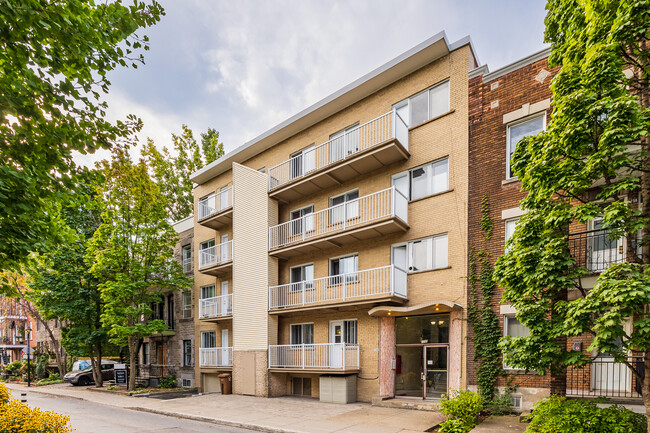 1240 Beaudry Rue in Montréal, QC - Building Photo - Building Photo