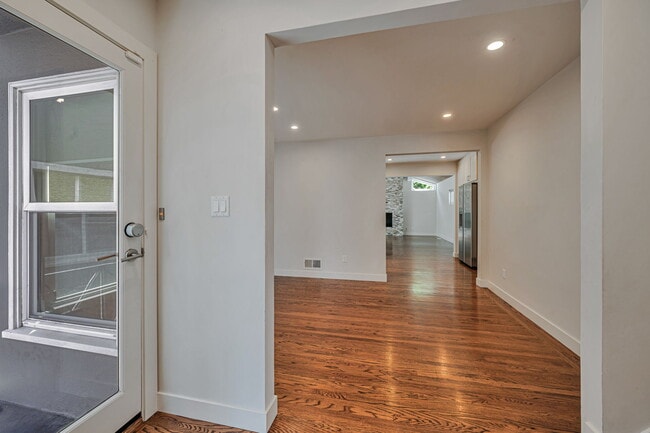 72 Robinson Dr in Daly City, CA - Building Photo - Building Photo
