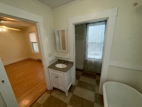 36 2nd St in North Andover, MA - Building Photo - Building Photo