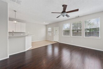14425 Rosehedge Ct in Houston, TX - Building Photo - Building Photo