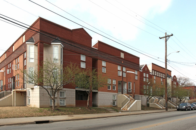 Old Louisville - 1500 S 2nd St in Louisville, KY - Building Photo - Building Photo