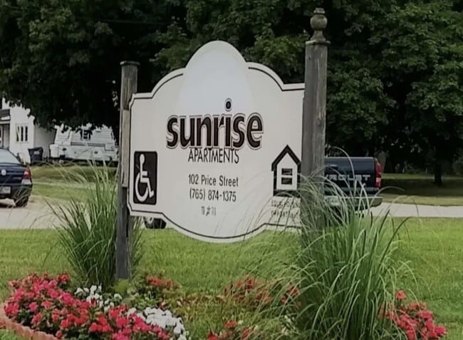 102 Price St in Lynn, IN - Building Photo - Building Photo