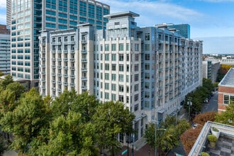 Trace Midtown Luxury Apartments in Atlanta, GA - Foto de edificio - Building Photo