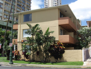 Ala Wai Gardens Apartments in Honolulu, HI - Foto de edificio - Building Photo