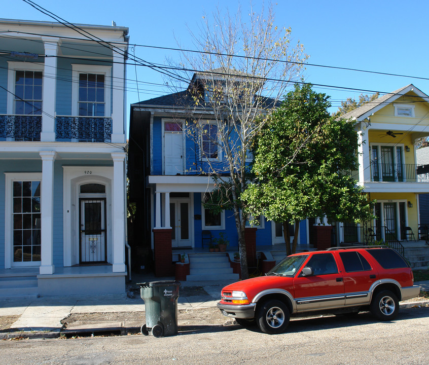 924 Jackson Ave in New Orleans, LA - Building Photo