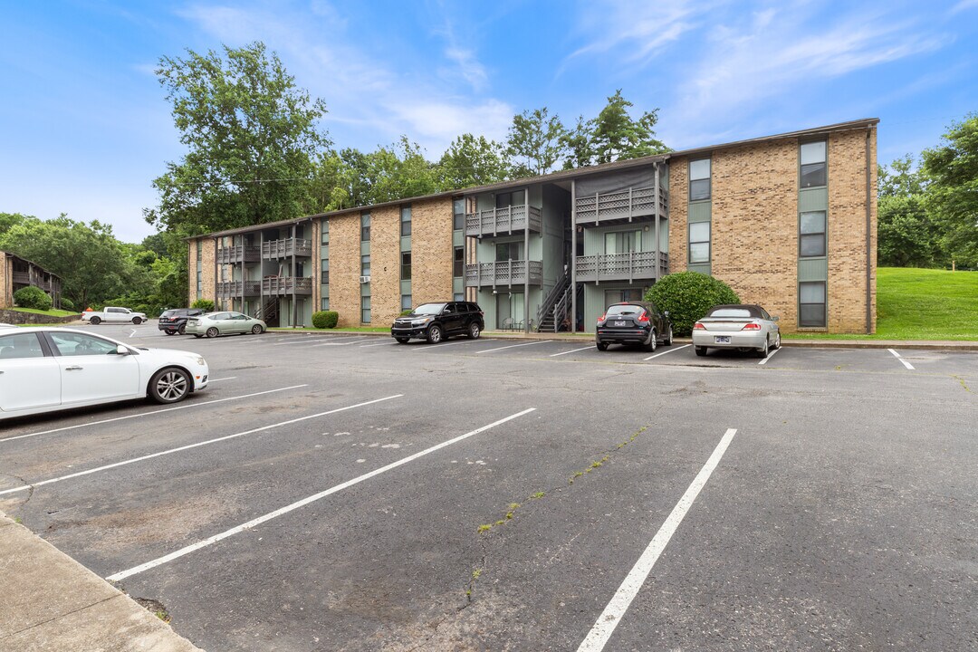 The Grove on Spring in Dickson, TN - Building Photo