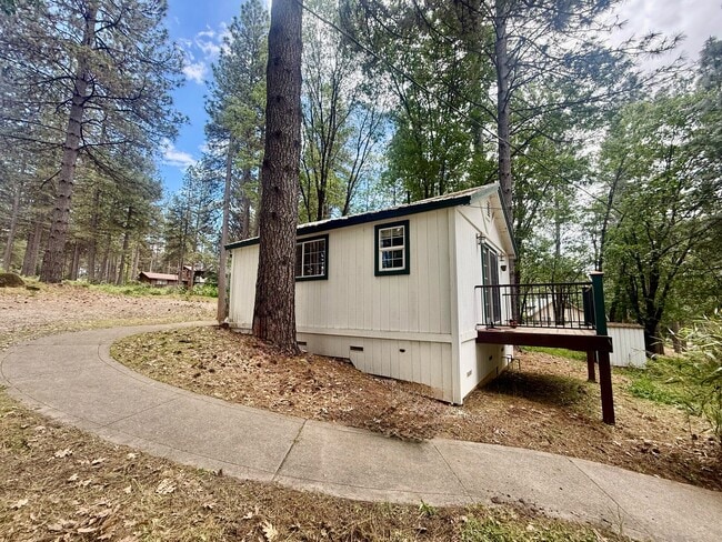 property at 14720 Lynshar Rd