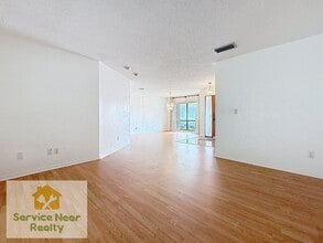 3402 Country Woods Ct in Lutz, FL - Building Photo - Building Photo