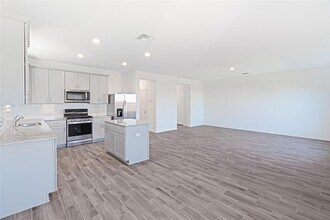505 Benicia Cv, Unit 8EF-08EF-0E in Liberty Hill, TX - Building Photo - Building Photo