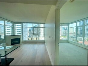 1205 Pacific Hwy in San Diego, CA - Building Photo - Building Photo