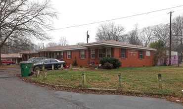 Cummings Avenue Apartments in Charlotte, NC - Building Photo - Building Photo