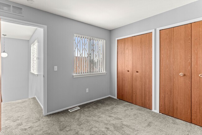 3767 Heritage Pkwy in Dearborn, MI - Building Photo - Building Photo
