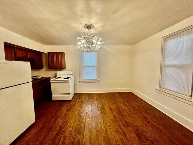 121 Sumner Ave, Unit Apartment 3B