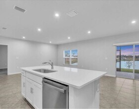 814 172nd Ct E in Bradenton, FL - Building Photo - Building Photo