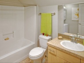 1607 Apartments in Portland, OR - Building Photo - Interior Photo