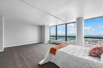 5415 N Sheridan Rd in Chicago, IL - Building Photo - Building Photo