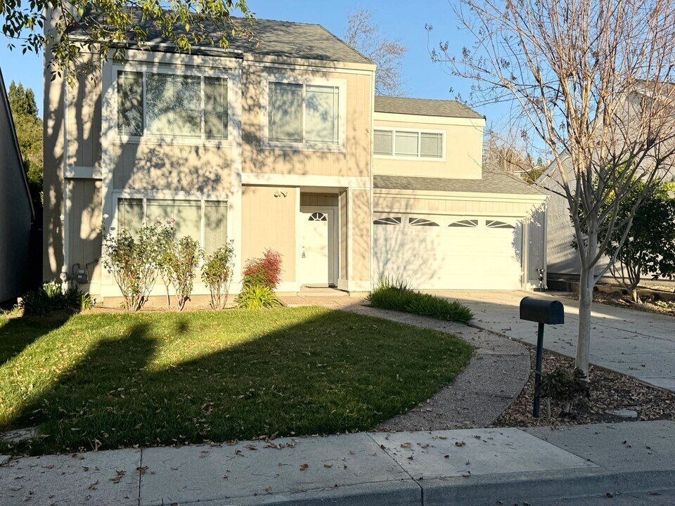 378 Meadowood Cir in San Ramon, CA - Building Photo