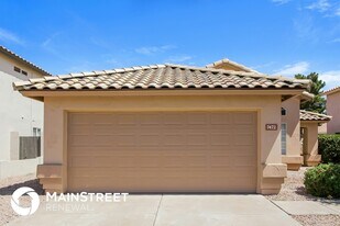 7472 W Crest Ln in Glendale, AZ - Building Photo