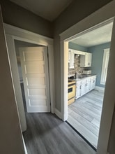 102 W Chartes St in New Castle, PA - Foto de edificio - Building Photo